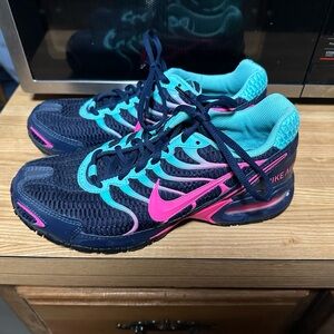 Nike Women's Teal and Pink Athletic Shoes